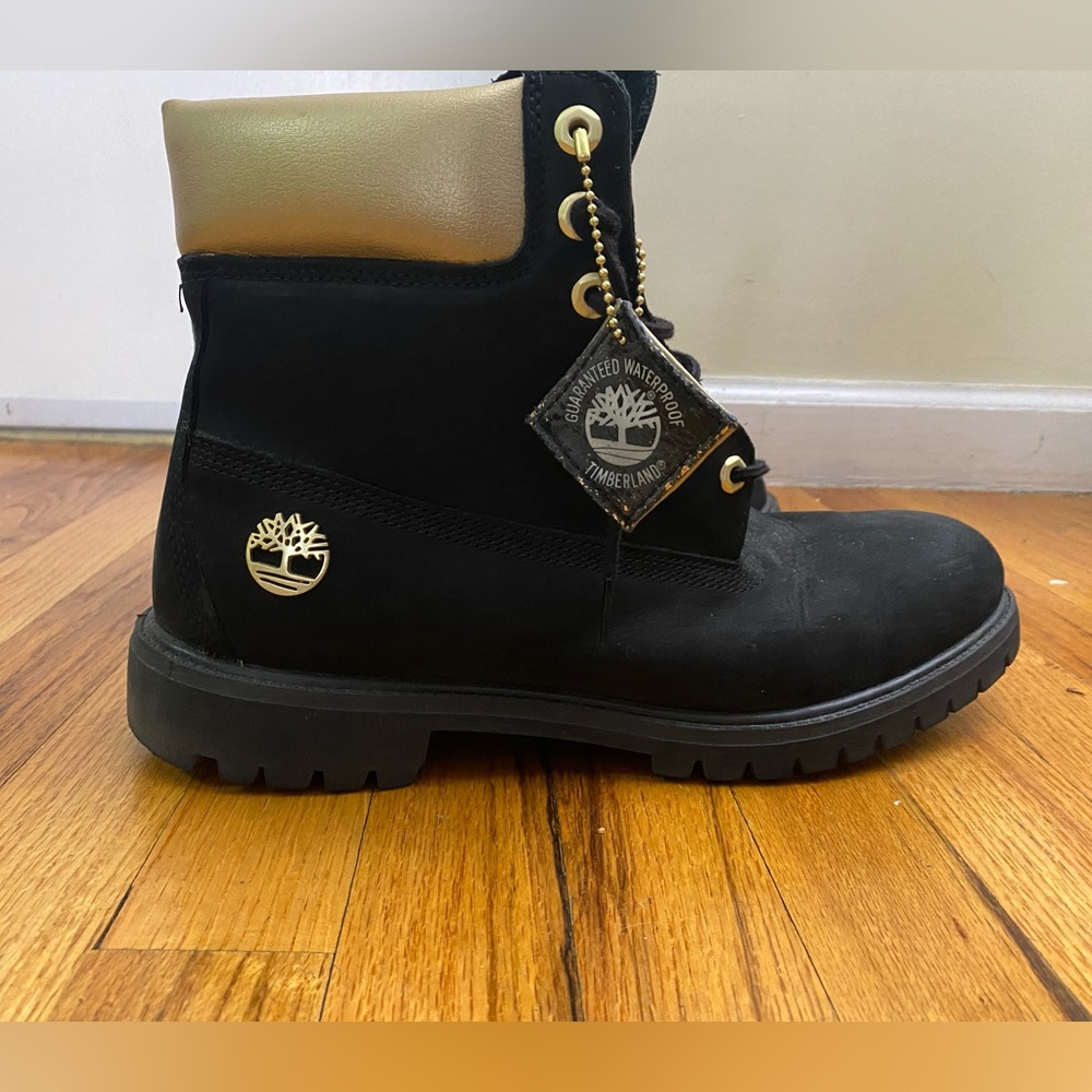 Black and gold timberland boots LIMITED EDITION ‼️‼️